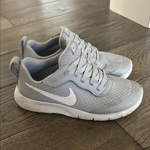Nike Light Gray Running Shoes